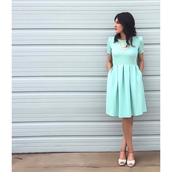 LuLaRoe Amelia Mint Green Dress Plus Size 2X NWT - Picture 2 of 8